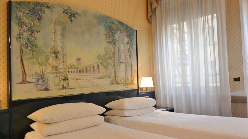 Ih Hotels Milano Ambasciatori Ruang foto